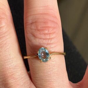 Vintage Blue Stone Gold Electroplated Ring Size 8.5‎